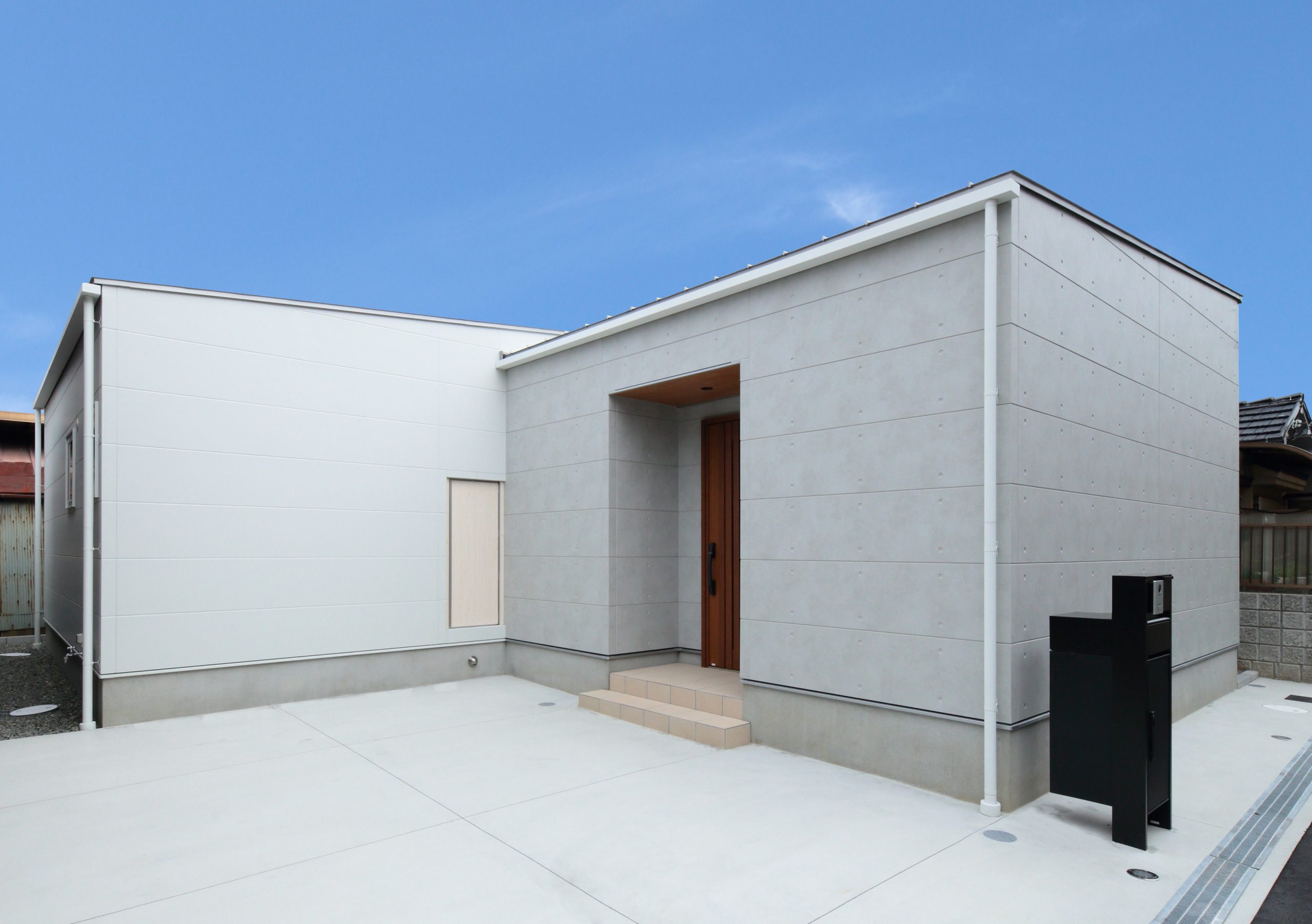 【50代ご夫婦が住む『中庭＆平屋の家』】四條畷市 注文住宅 W様邸